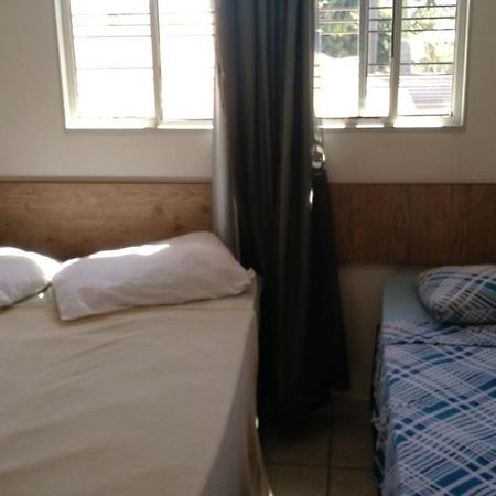 Dormitorio Canarinho Goiania Ngoại thất bức ảnh